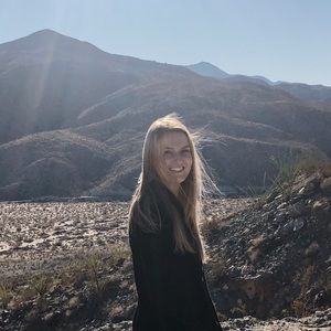 Meet your Posher, Emily